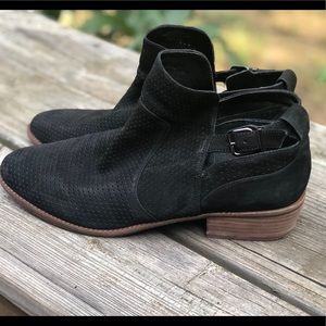 Gianni Bini Breathable Leather Ankle Boot Bootie